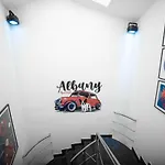 Hostal Albany