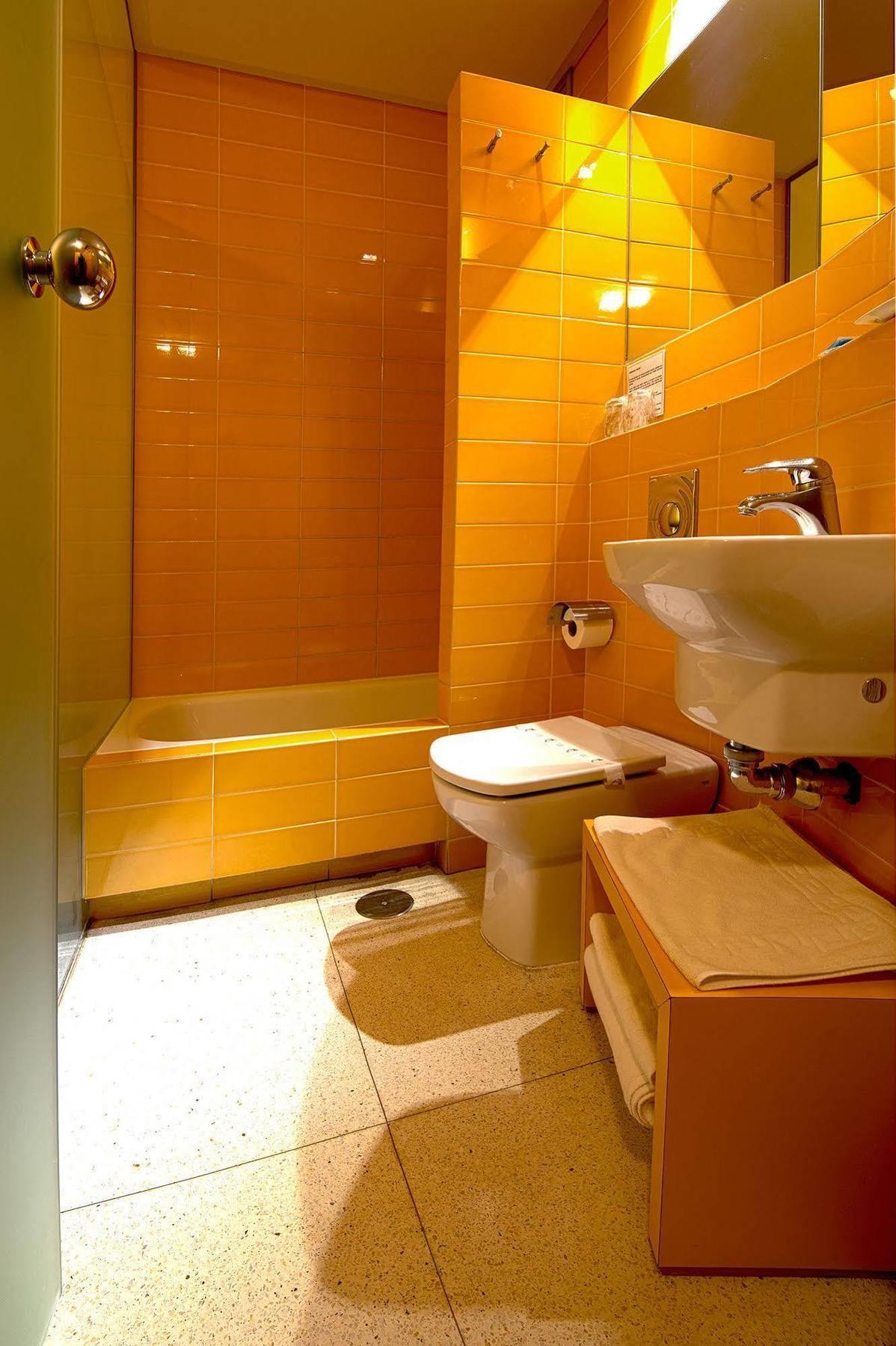 Albany Guest house 2*